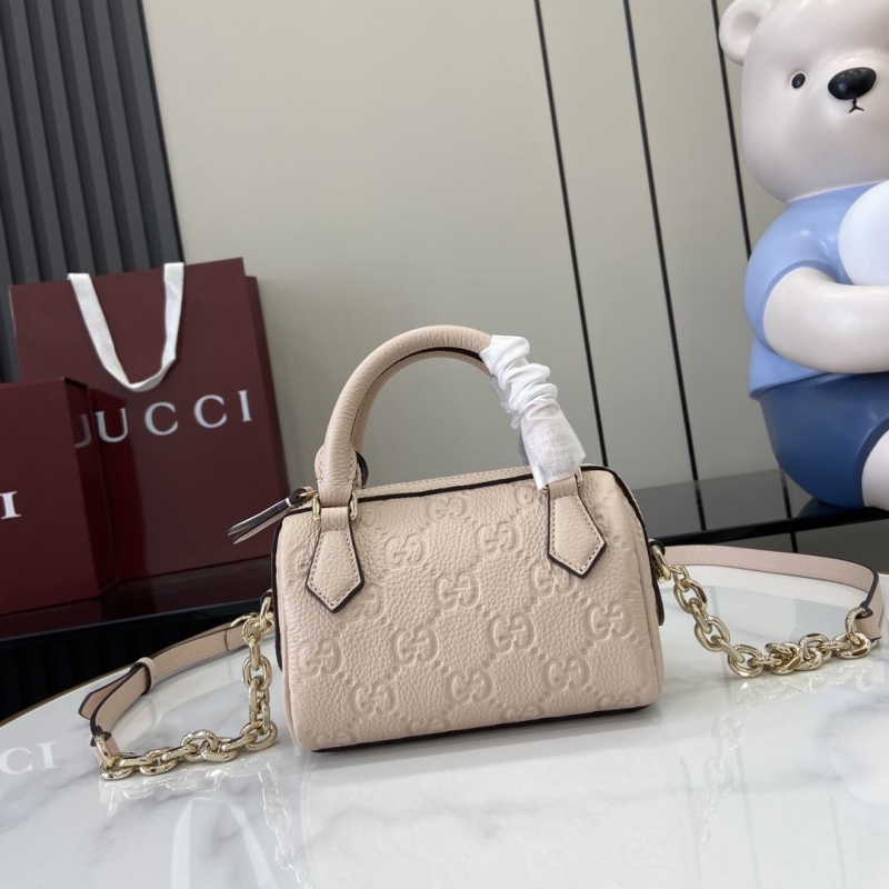 G*u*i speedy bags